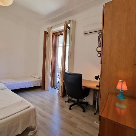 Private Room In A Quiet Apartment In The City Center 밀라노 외부 사진