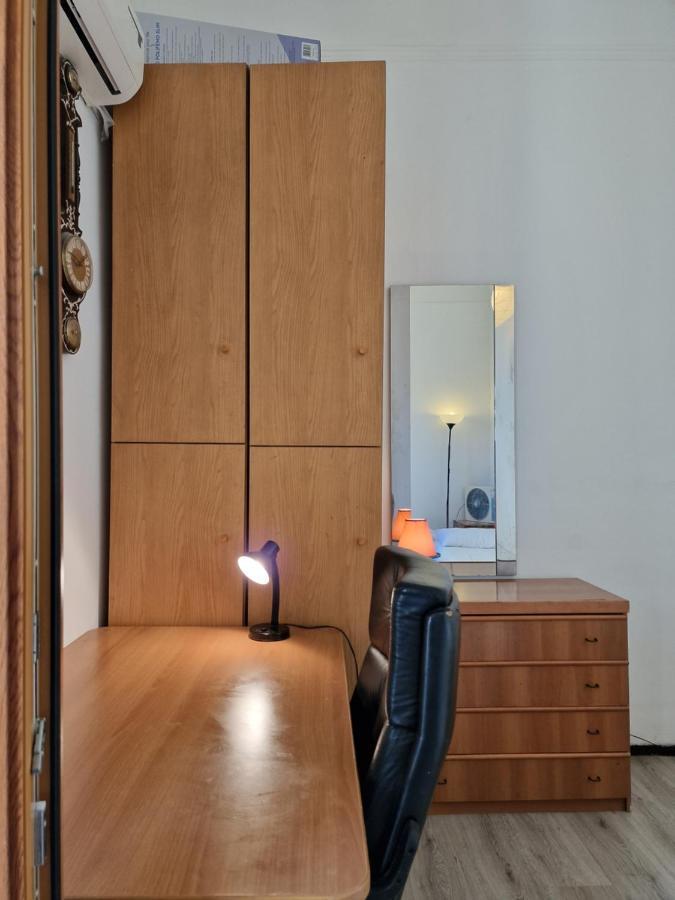 Private Room In A Quiet Apartment In The City Center 밀라노 외부 사진