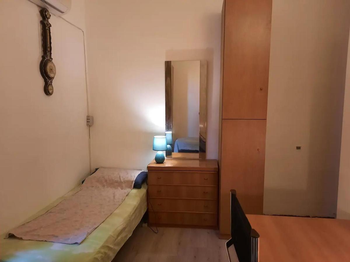Private Room In A Quiet Apartment In The City Center 밀라노 외부 사진