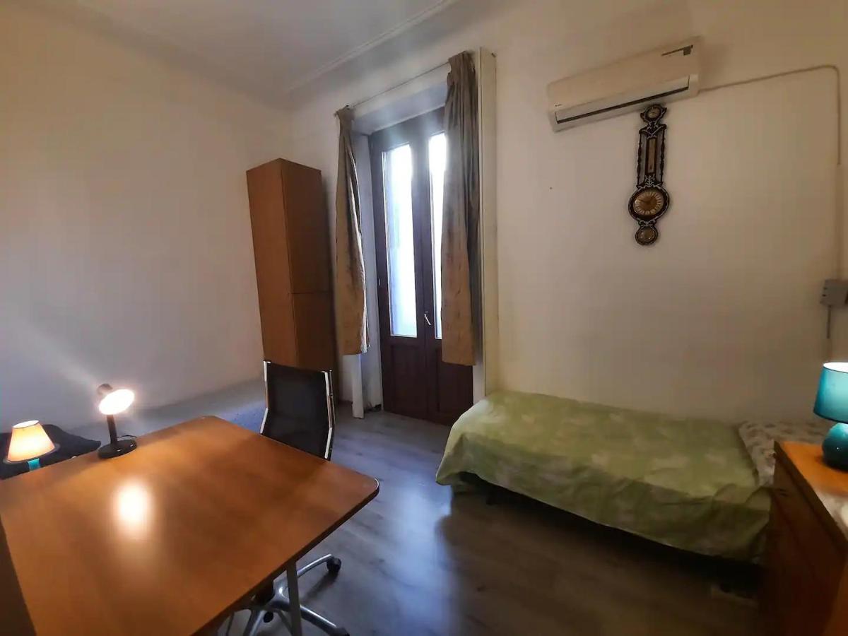 Private Room In A Quiet Apartment In The City Center 밀라노 외부 사진