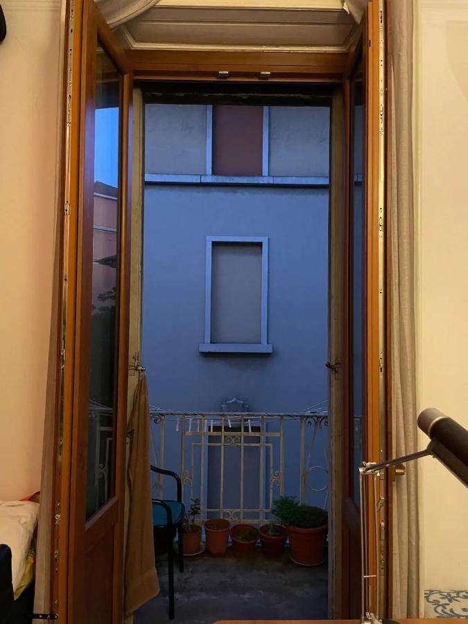 Private Room In A Quiet Apartment In The City Center 밀라노 외부 사진